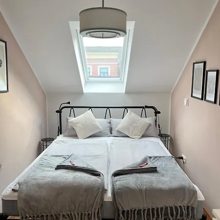 K2-project - Gipfelstuermer - Ueber Den Daechern Von Schlosschemnitz Appartamento Chemnitz