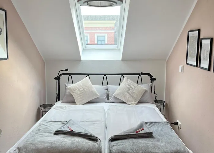 K2-project - Gipfelstuermer - Ueber Den Daechern Von Schlosschemnitz Apartament Chemnitz